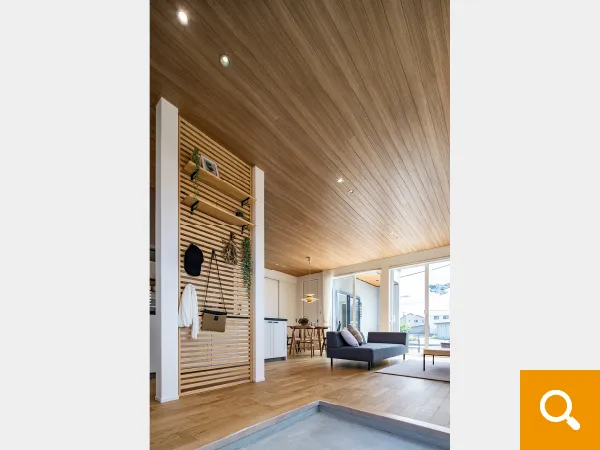 床：永大産業の床材【オーク材の突板】