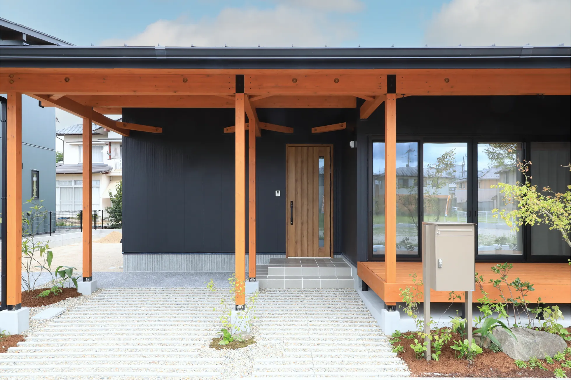 平屋に住みたい方、ウッドデッキが気になる方必見