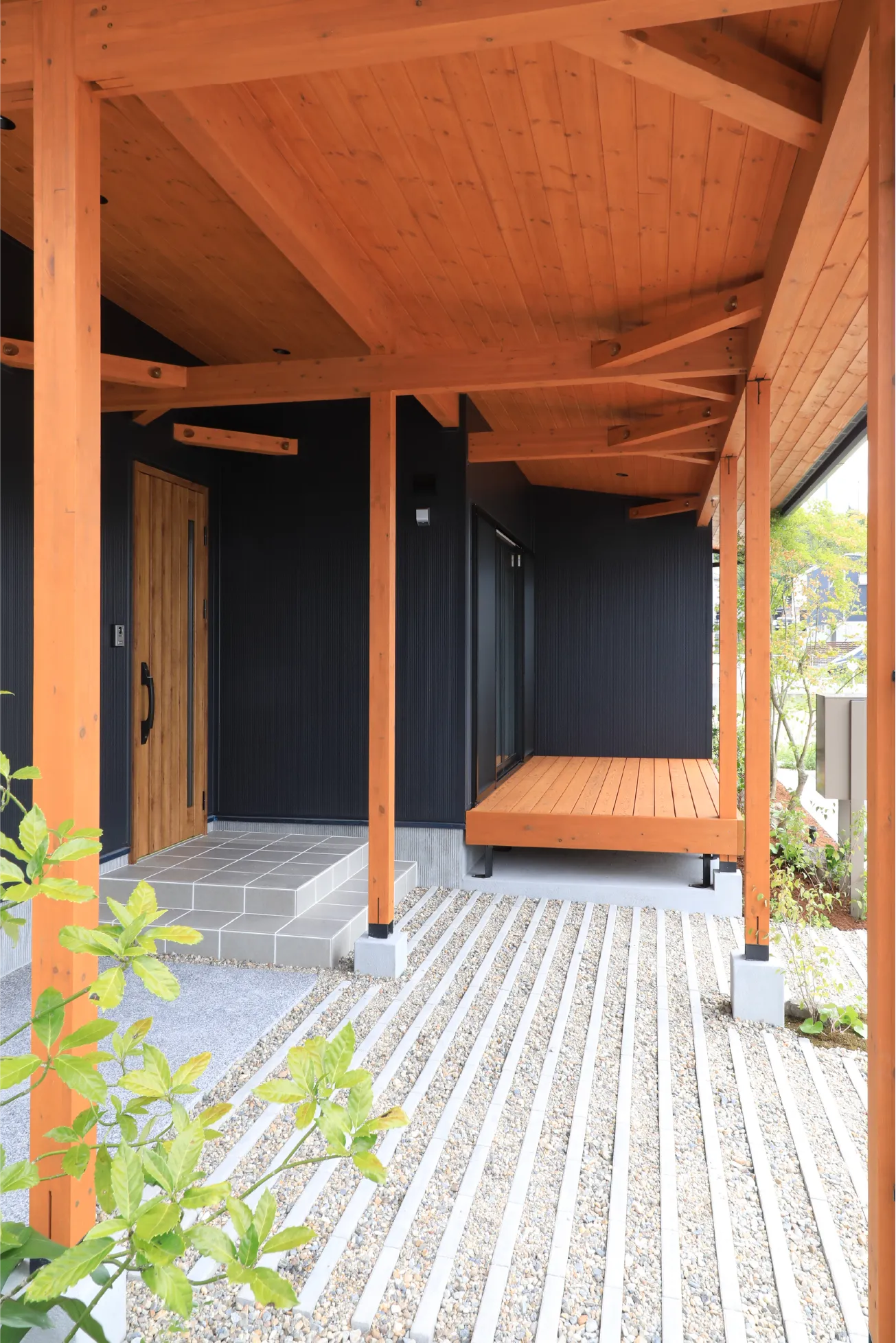 「自遊に、暮らす」魅力いっぱいのウッドデッキ