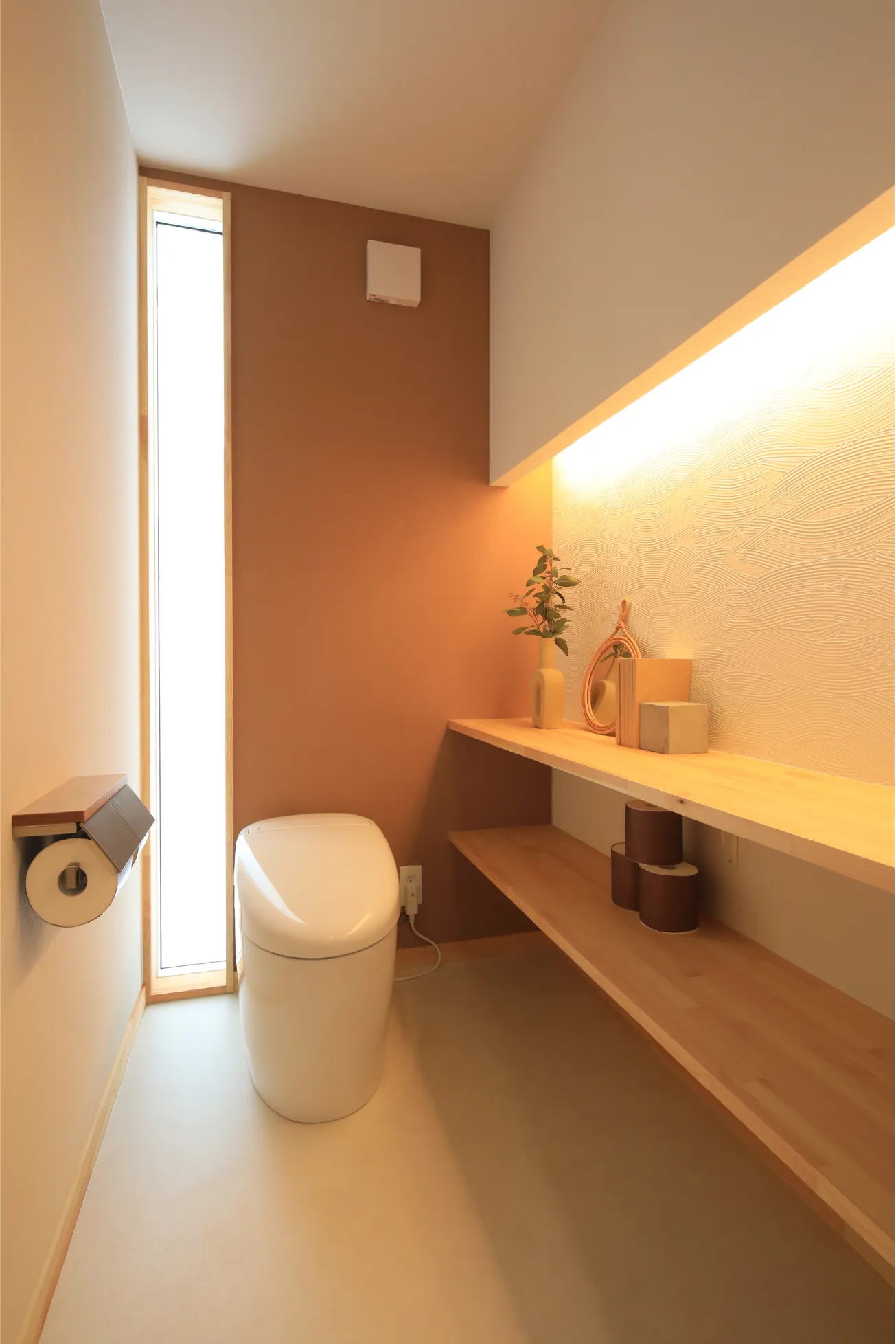 カフェのような、柔らかい印象のトイレ【TOTO】