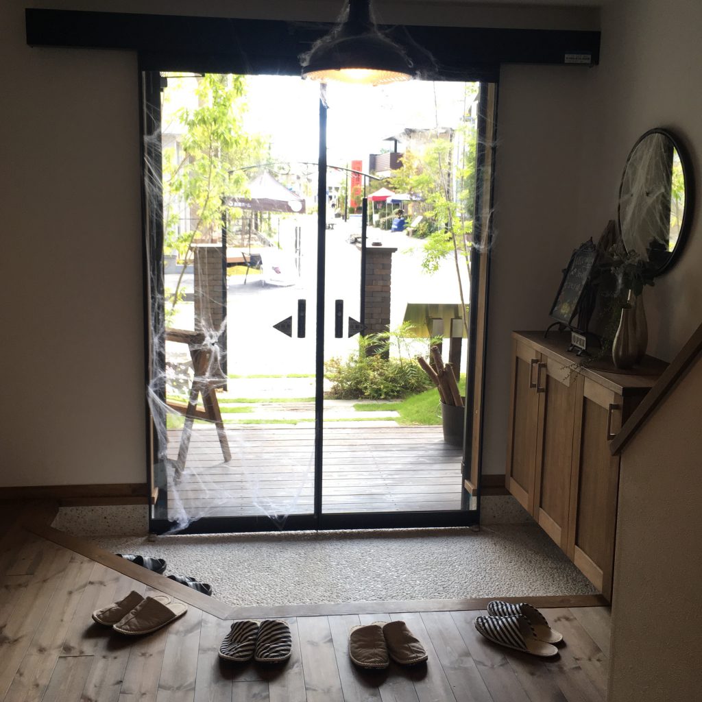 06770DDA-CF70-4C1A-B273-CC4044EA5191