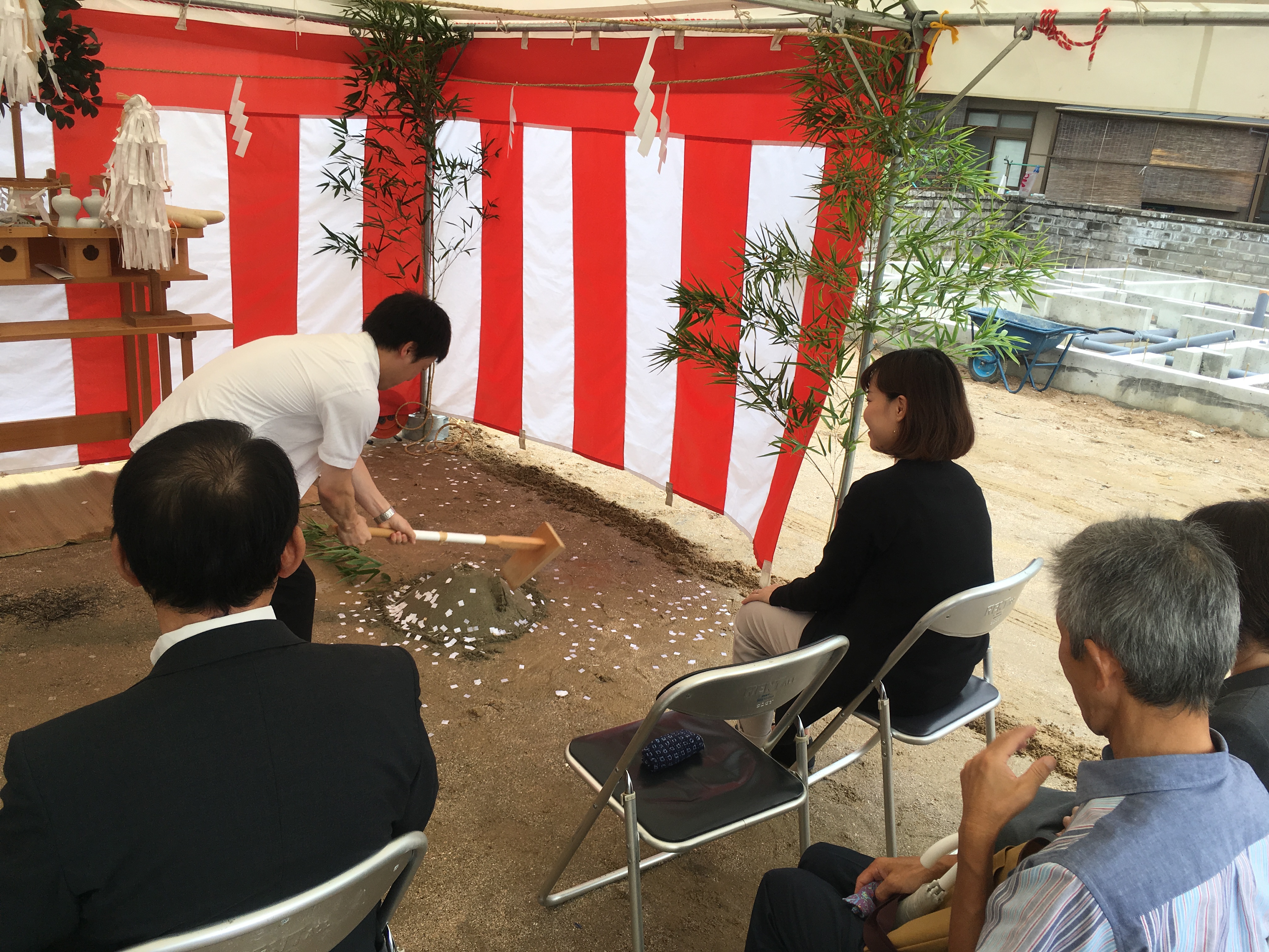 C8FD9DD5-6390-4F69-9F29-B69671D1823D