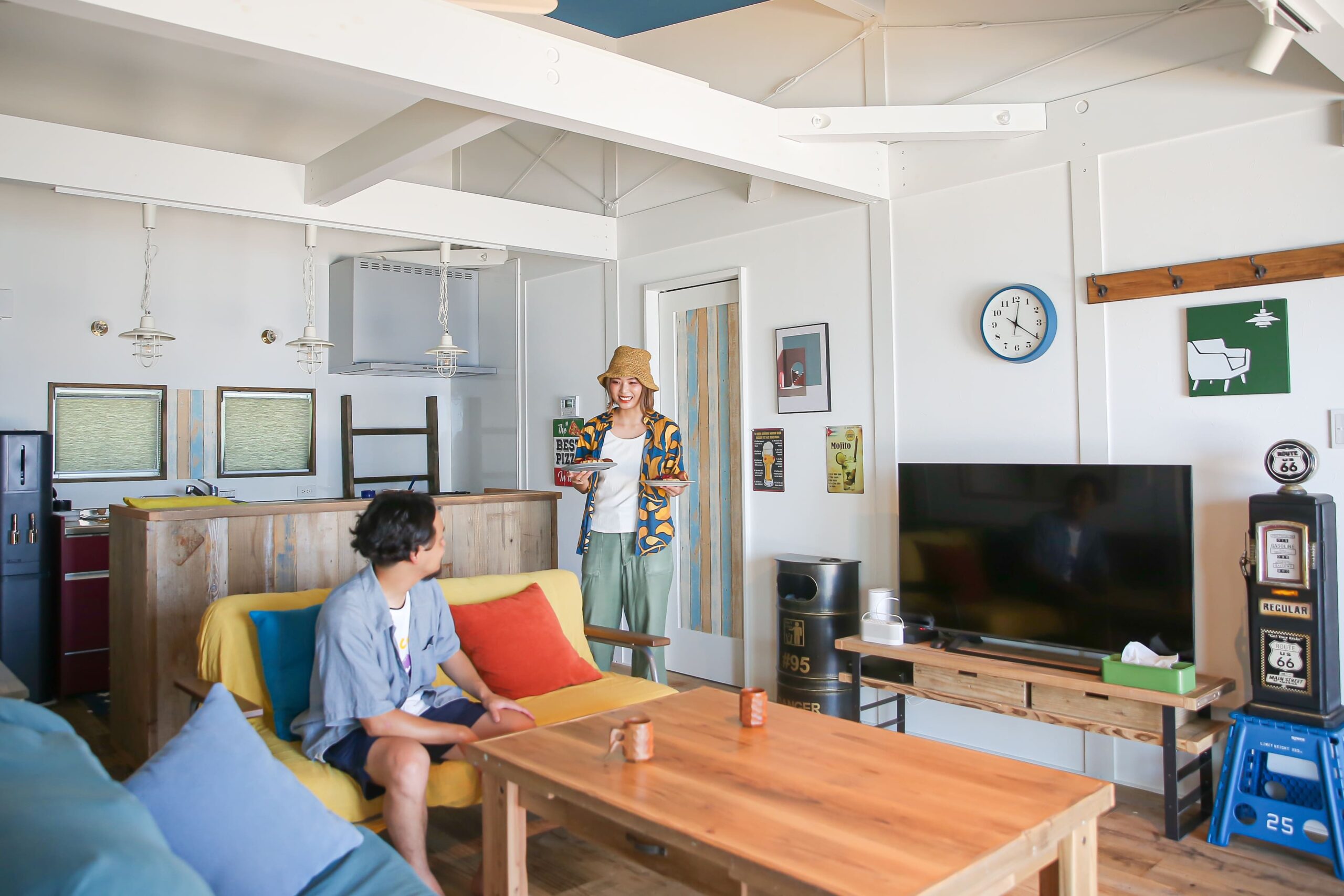 会話も弾む開放的なLDK。キッチンから海を望める間取り。