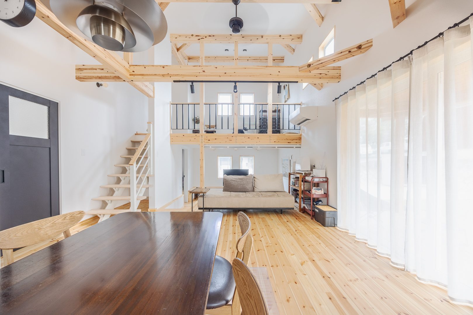 4人と2匹が心地よく暮らす