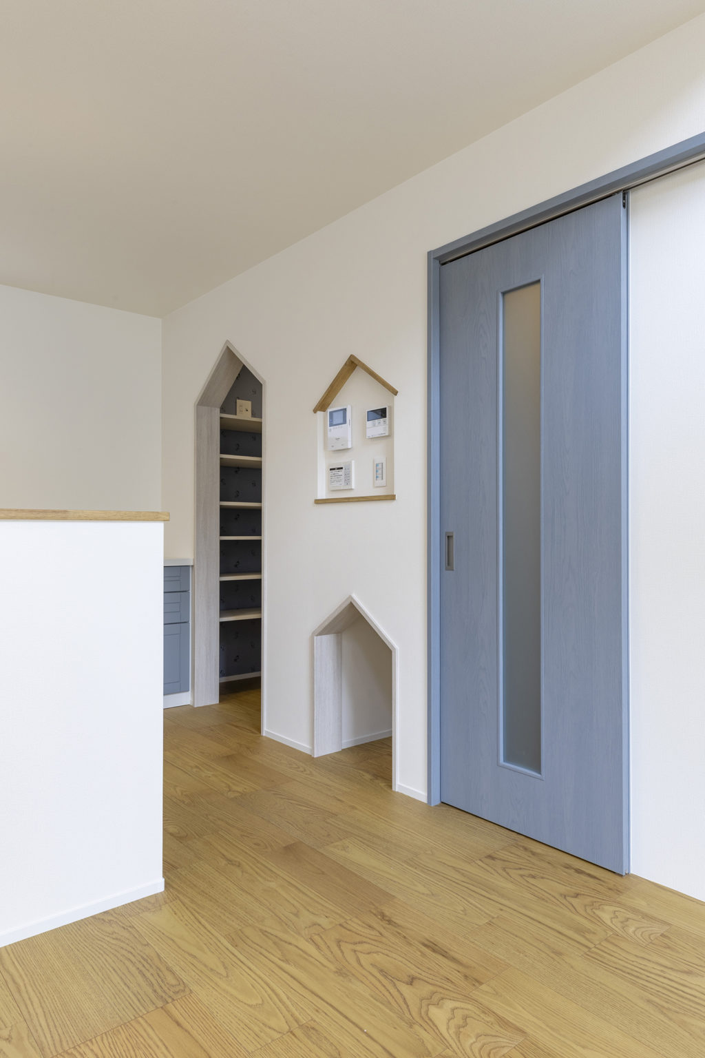 将来的にペットのお部屋にもなりますが、現状はロボット掃除機のお部屋。ぐっすり休めそうです。